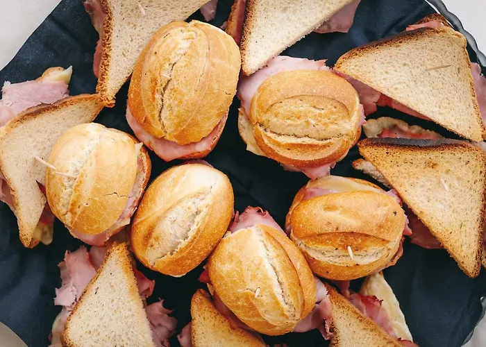 T Depandance فندق *